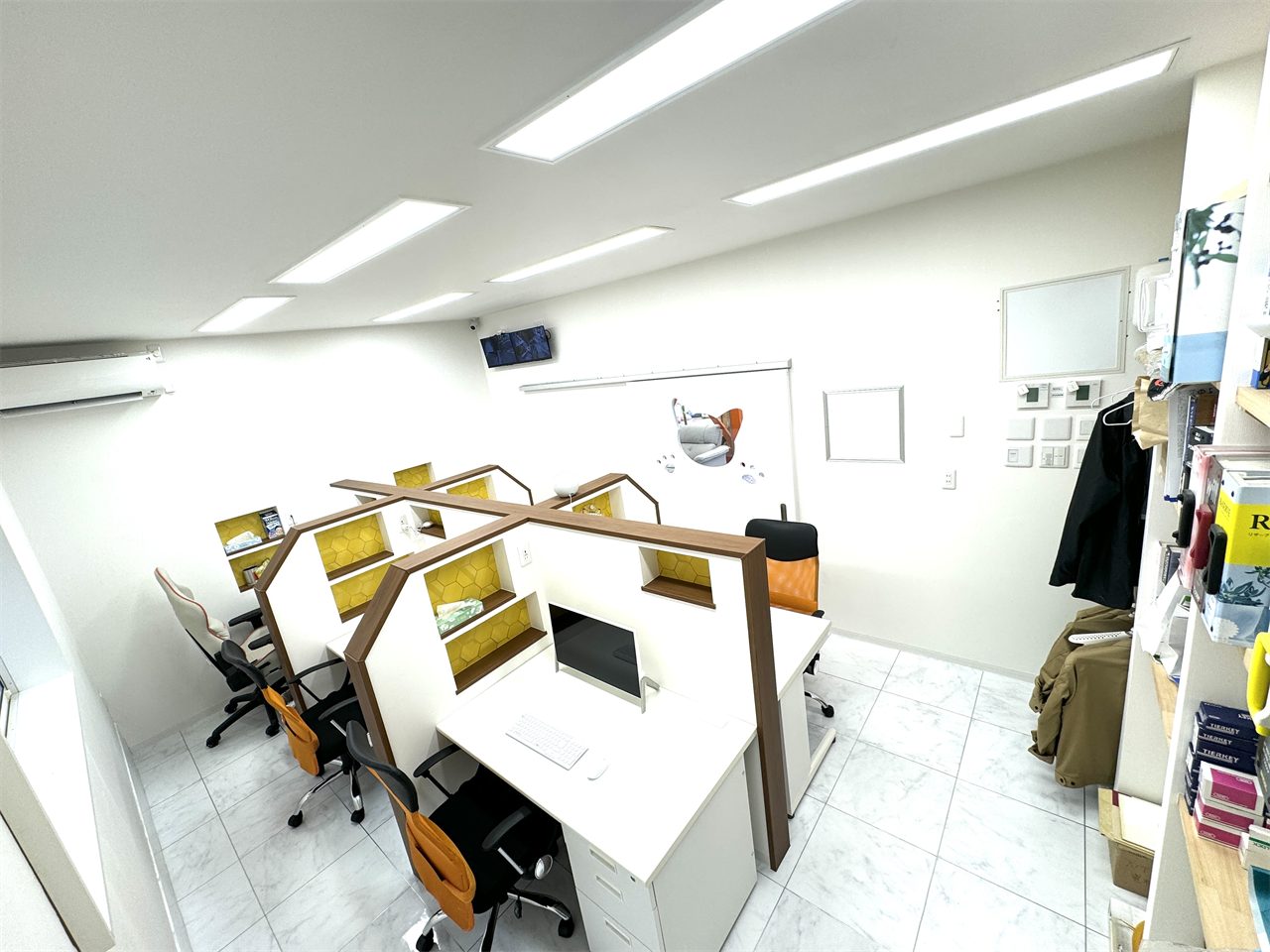 事務室の様子