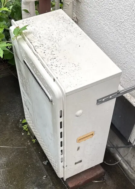 交換前の給湯器